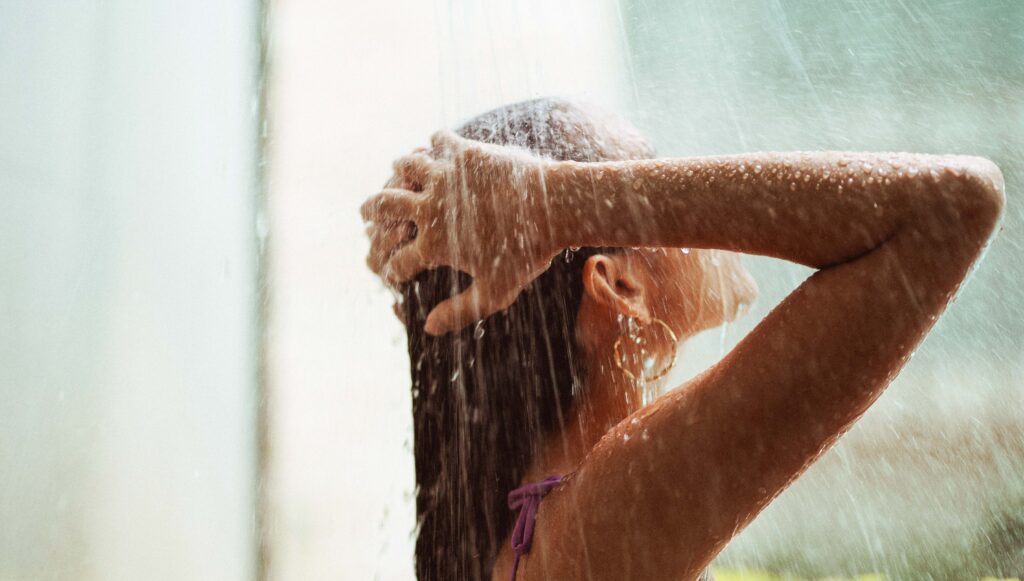 baths vs showers adventuregirl.com