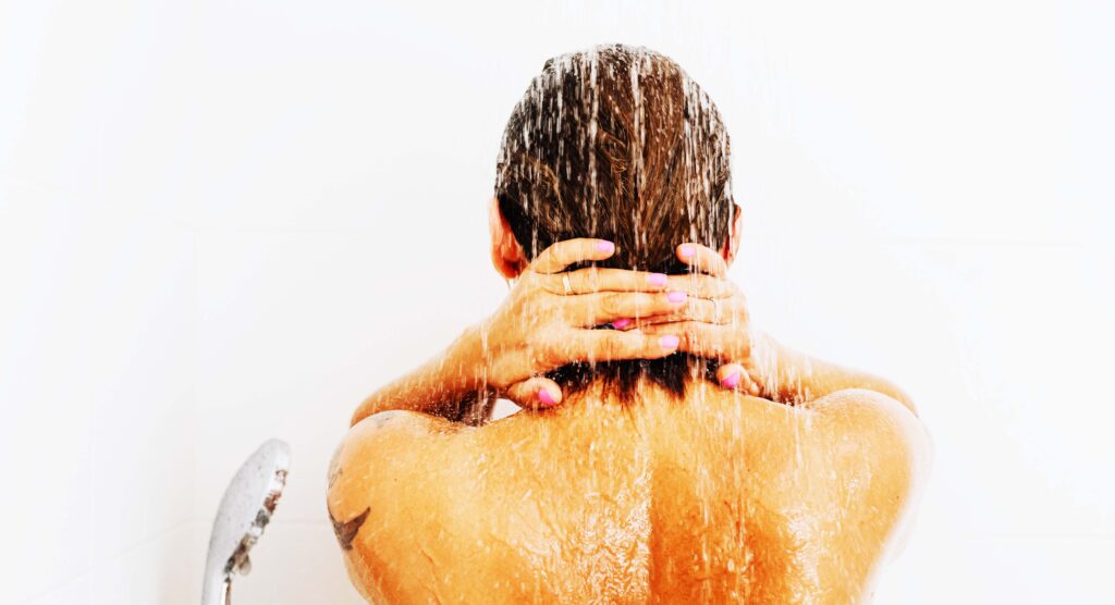 baths vs showers adventuregirl.com